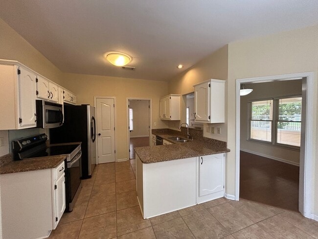 Building Photo - Gated Community on the Island! Bonus Room!...