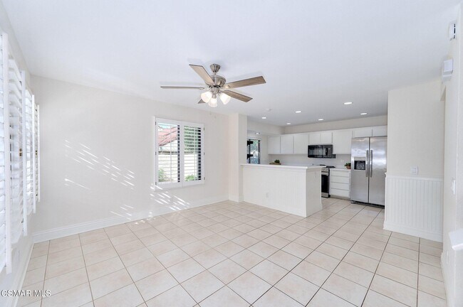 Building Photo - 5368 Rainwood St