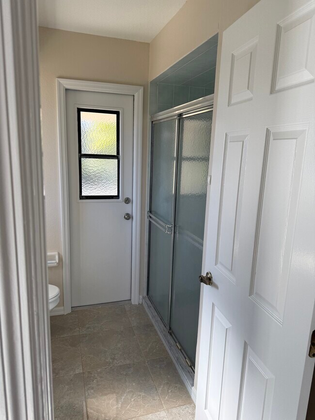 Building Photo - 486 Chamber St NW