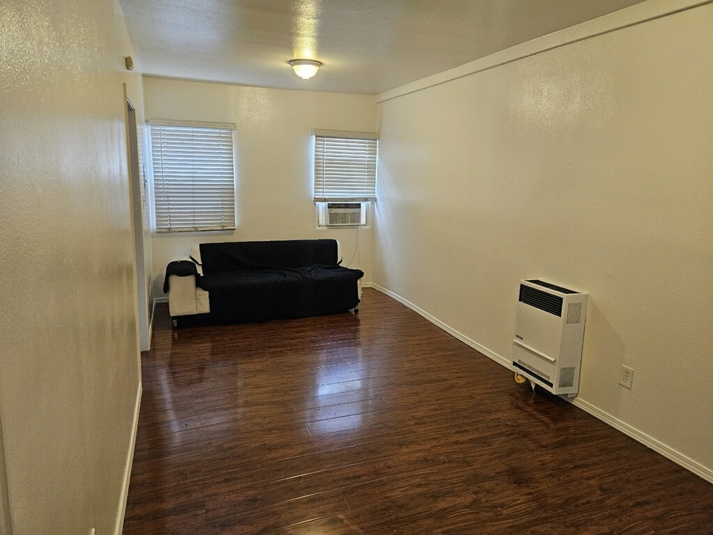 Building Photo - 1347 Pleasant Ave