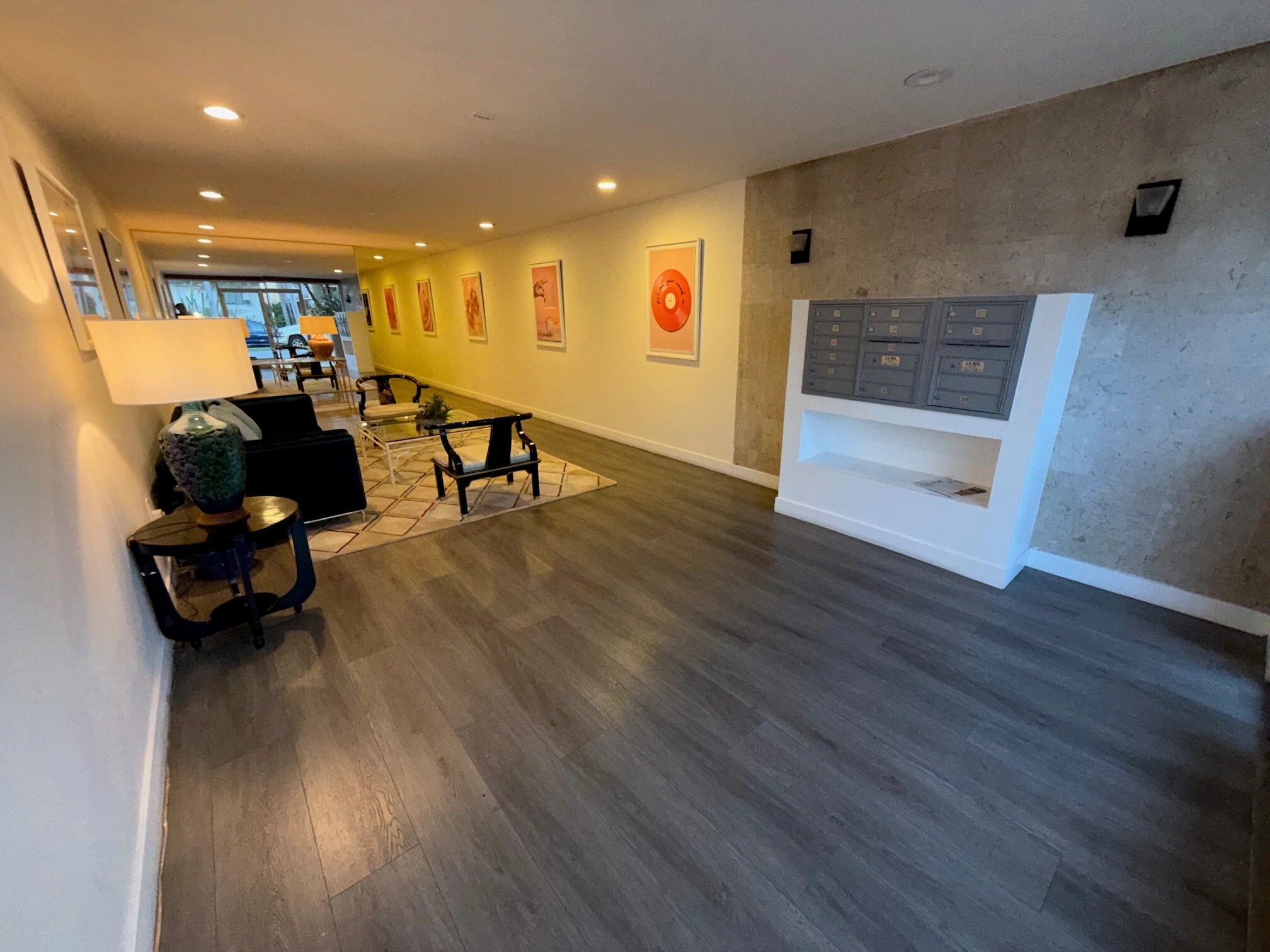 Building Photo - 1541 Hayworth Ave