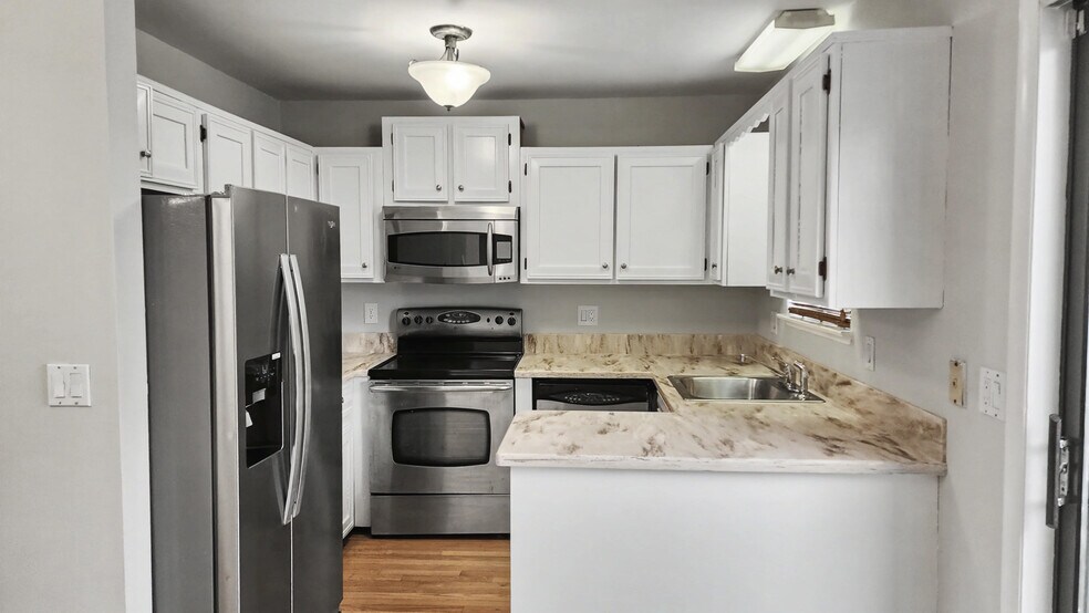 Building Photo - 1 Horizon Dr