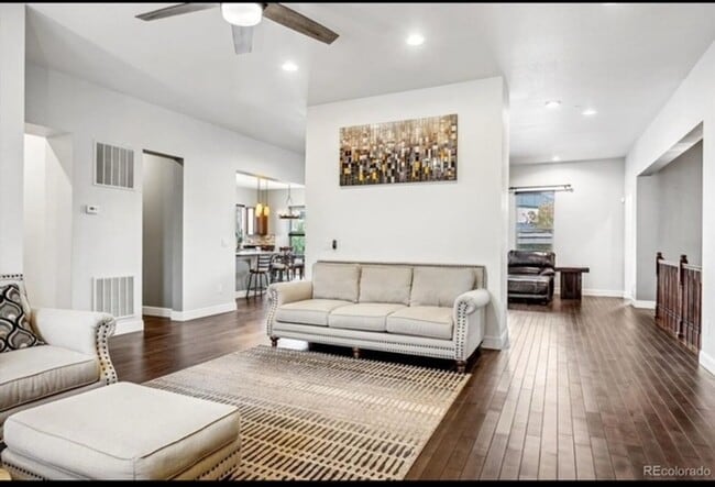 Building Photo - Stunning 4BR Home in West Arvada