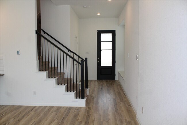 Building Photo - 4203 Champlain Wy
