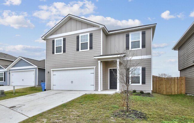 Building Photo - 11027 Chatham Ct
