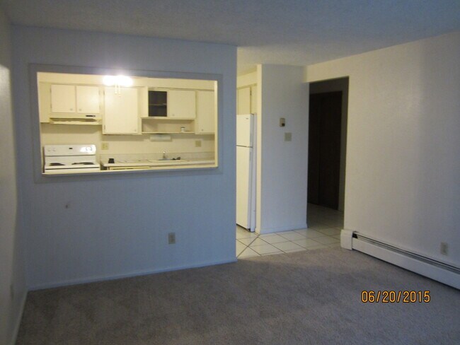 Building Photo - Wonderful 1 BR/1 BA Condo located on 3rd Floor in Secured Bldg!