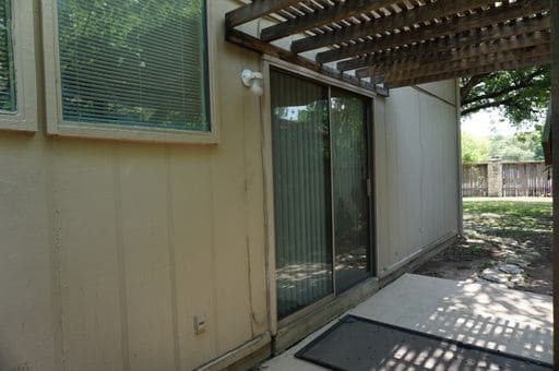 Building Photo - North Central SA - Thousand Oaks / 281 / 1604