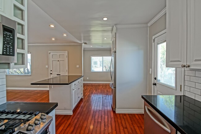 Building Photo - REMODELED, CHARMING & AIRY 3BR2BA HOME W/ OFFICE ON A LARGE LOT W/ NICELY LANDSCAPED FRONT YARD, ...