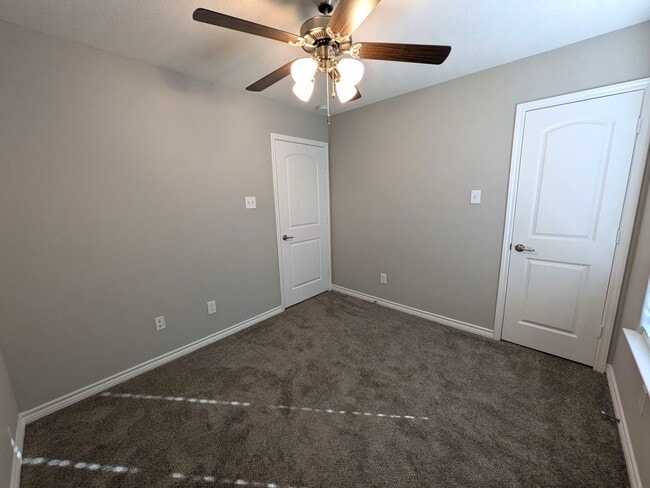 Building Photo - 610 Craig St