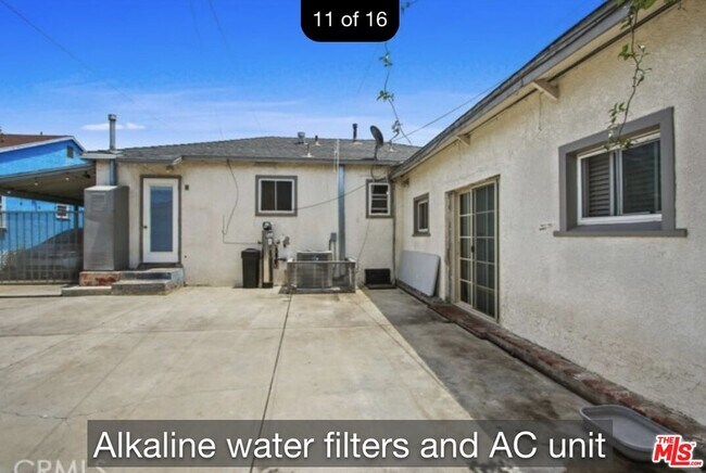 Building Photo - 11143 Ruthelen St