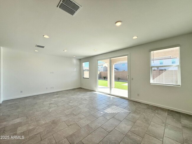 Building Photo - 9543 W Avalon Dr