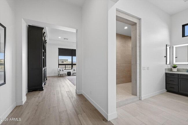 Building Photo - 13290 E la Junta Rd