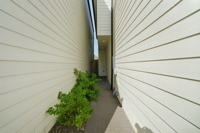 Building Photo - 2312 Silva Park Ln