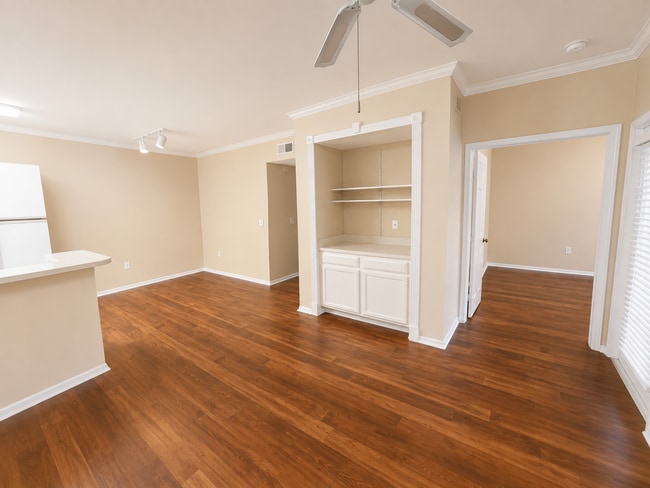 Building Photo - 2532 Robert Trent Jones Dr