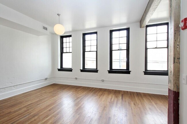 Building Photo - 145 Auburn Ave NE