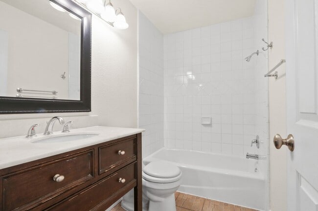 Building Photo - For Rent: Two-Story 3-Bedroom Home in South Corona