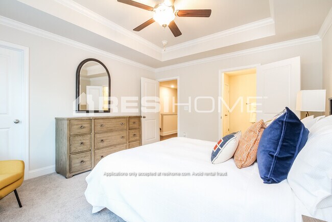 Building Photo - 1300 Simmons Rdg Ln