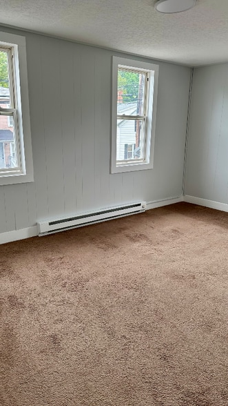 Building Photo - 48 Mechanic St