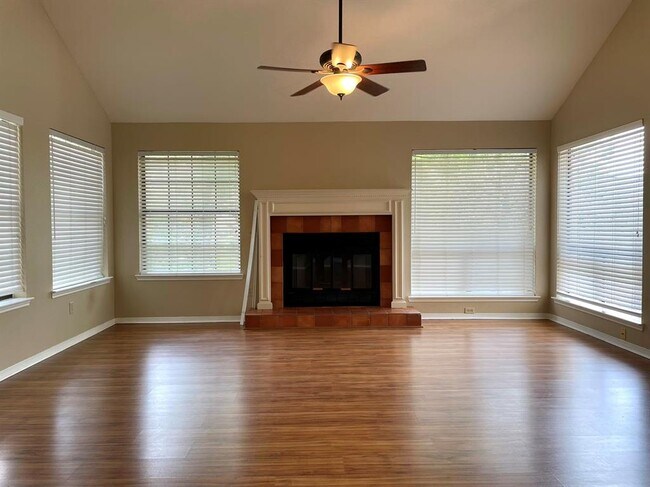Building Photo - 9005 Scottish Pastures Dr