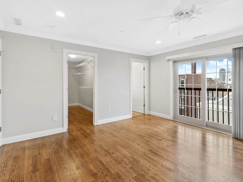Building Photo - 38 Millmont St