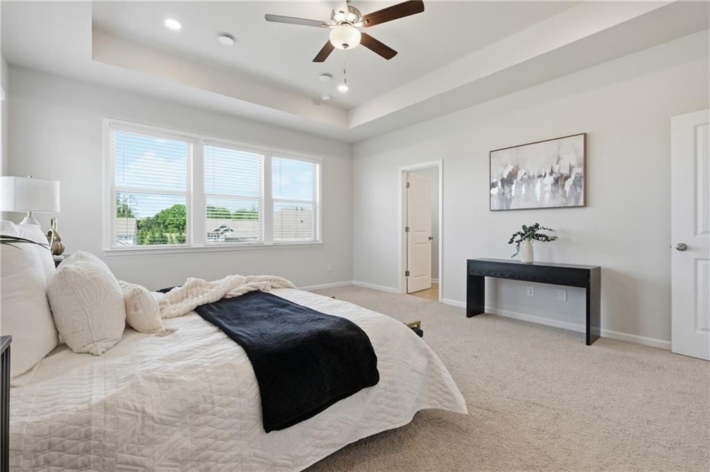 Building Photo - 8820 Shipton Cir