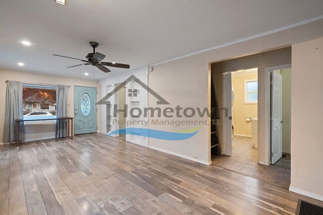 Building Photo - Kellogg Mid-Term Rental: Charming 3 Bed 1 Bath Home with Fenced Yard – Ends June 30!