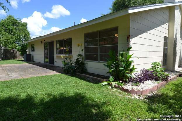 Building Photo - 6611 Woodford-