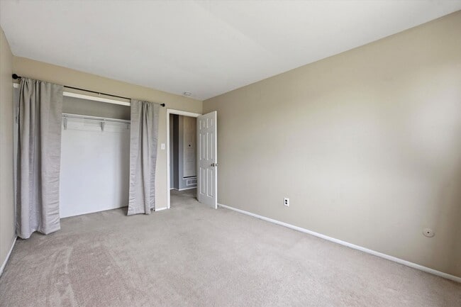Building Photo - 3 Bed | 2.5 Bath Townhome in Wedgewood Estates – Available Now!