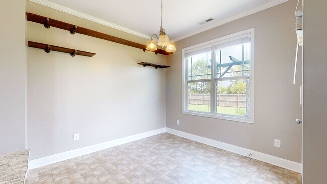 Building Photo - 4 Bedroom Home in Carolina Plantations!