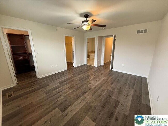 Building Photo - 5133 Dogwood Trail