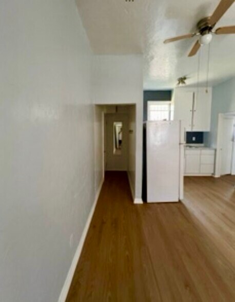 Building Photo - 6089 1/4 Cashio St