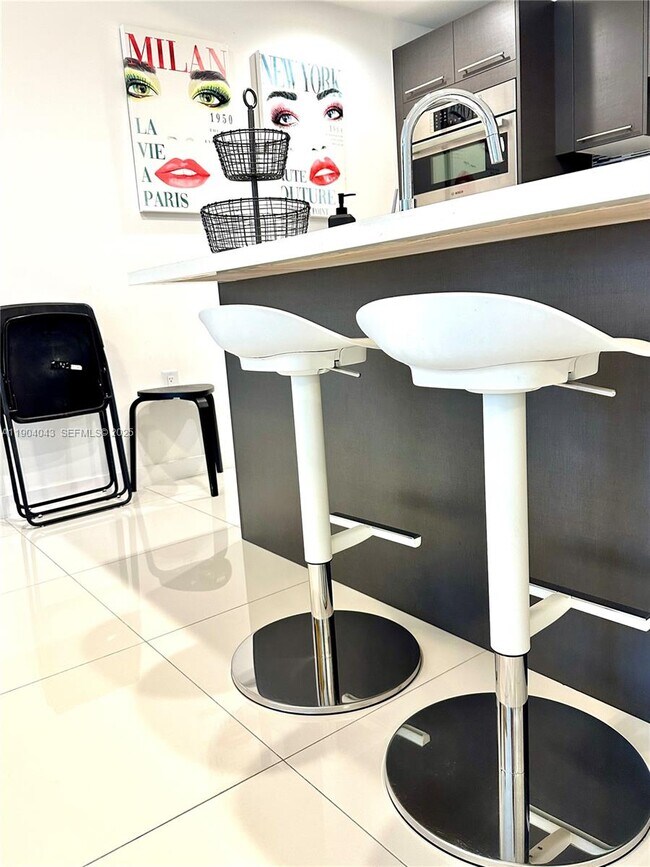 Building Photo - 7661 NW 107th Ave