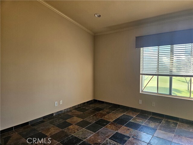 Building Photo - 2360 Sunningdale Dr