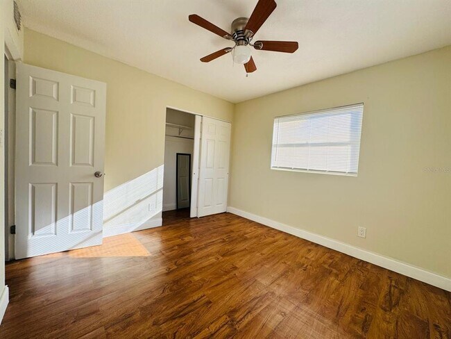 Building Photo - 7024 Moderna Way