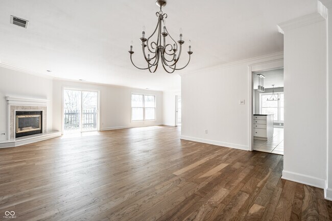 Building Photo - 8651 Jaffa Ct Dr E