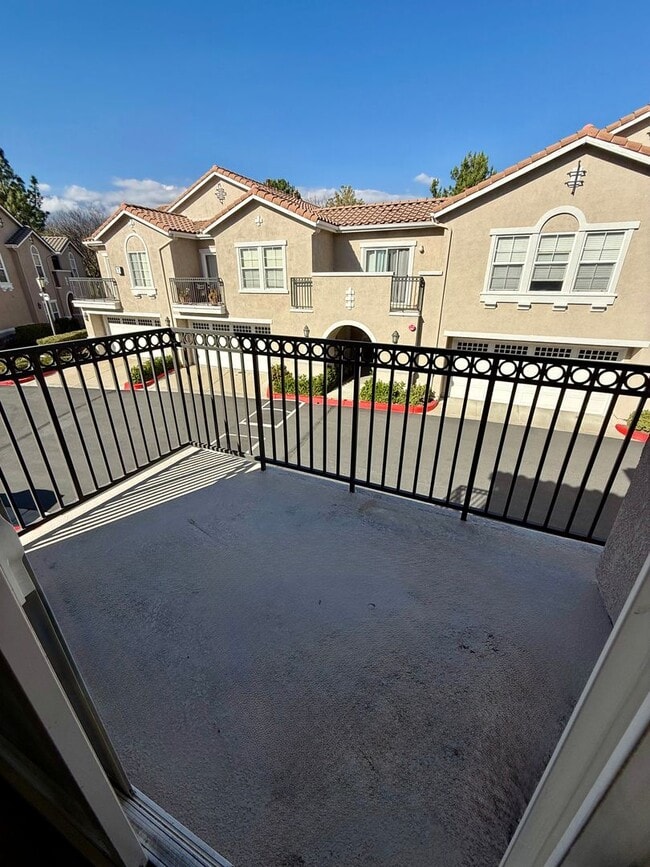Building Photo - Beautiful 2 bed 2 bath Rancho Cucamonga Condo