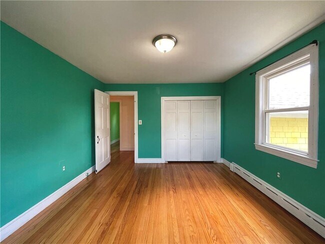 Building Photo - 54 Durfee Rd
