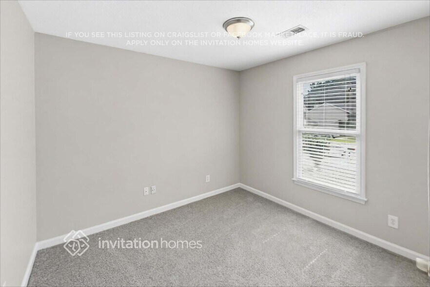 Building Photo - 715 Saddle Shoals Dr