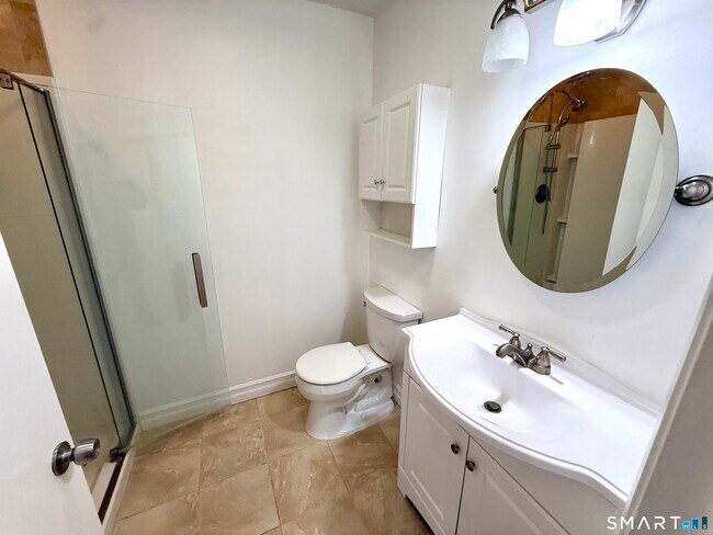 Building Photo - 9 Watch Hill Cir