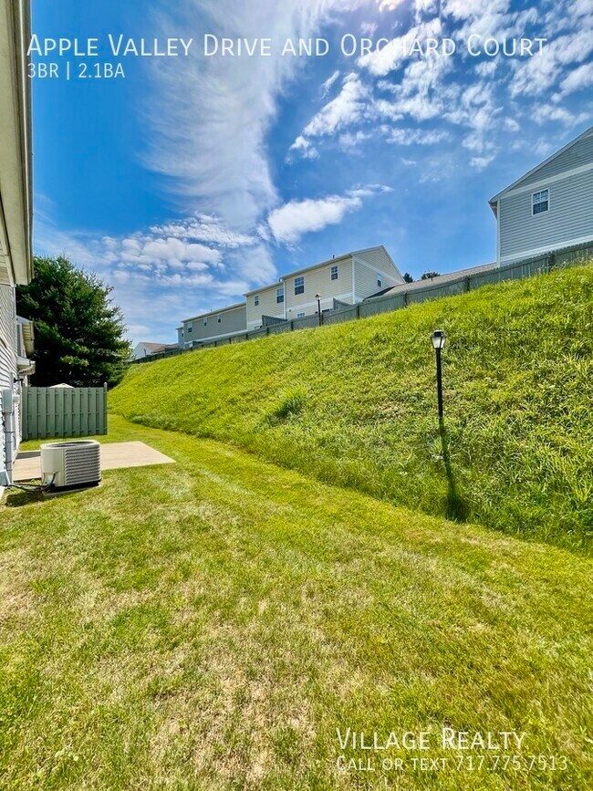 Building Photo - 710 Apple Valley Dr