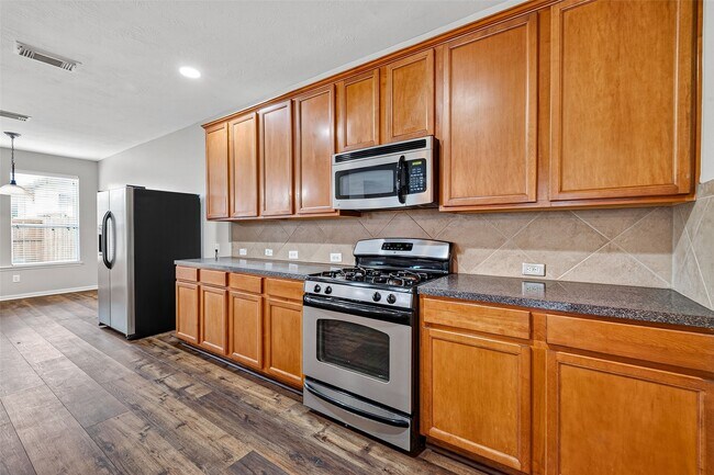 Building Photo - 5403 Canyon Hollow Dr