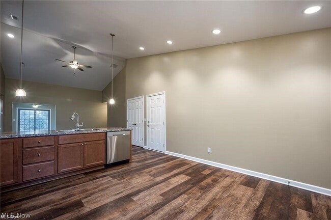 Building Photo - 36 Hawks Lndg