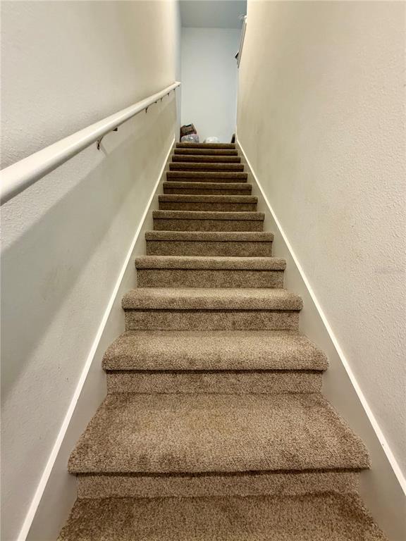 Building Photo - 9855 Walkway Dr