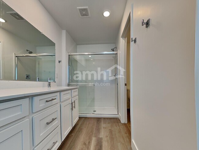 Building Photo - 7430 Keller Ln