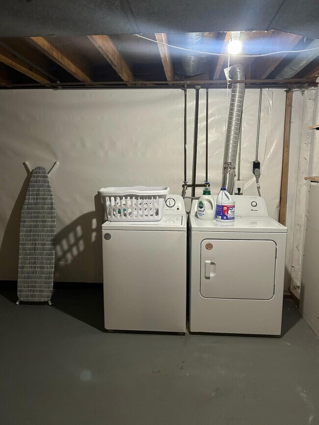 Building Photo - 11915 Brampton Hunt Rd