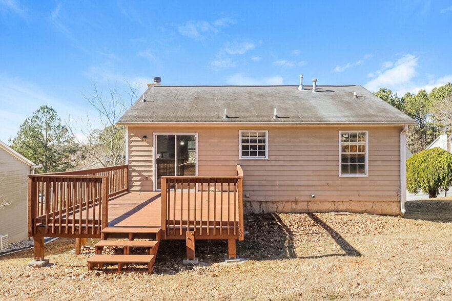 Building Photo - 5748 Chisolm Trail