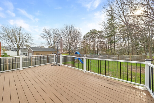 Building Photo - Ward Road SFH