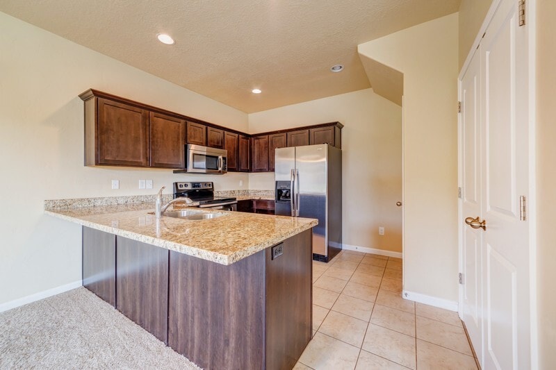 Building Photo - 4299 Cresthaven Ln