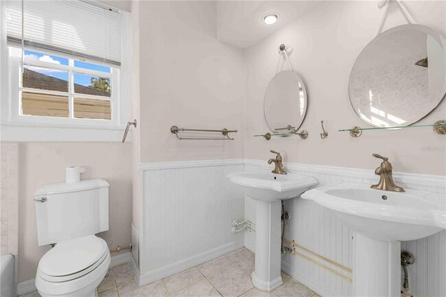 Building Photo - 2302 12th St N