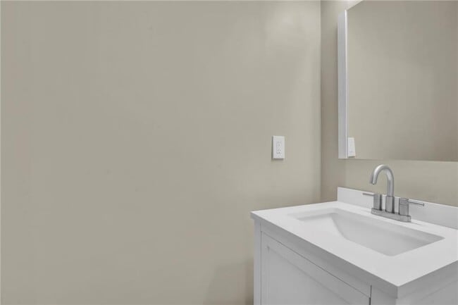 Building Photo - 749 Scotland Dr